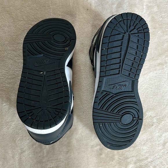 Air Jordan 1 MID navy white black sneakers - Picture 8 of 10